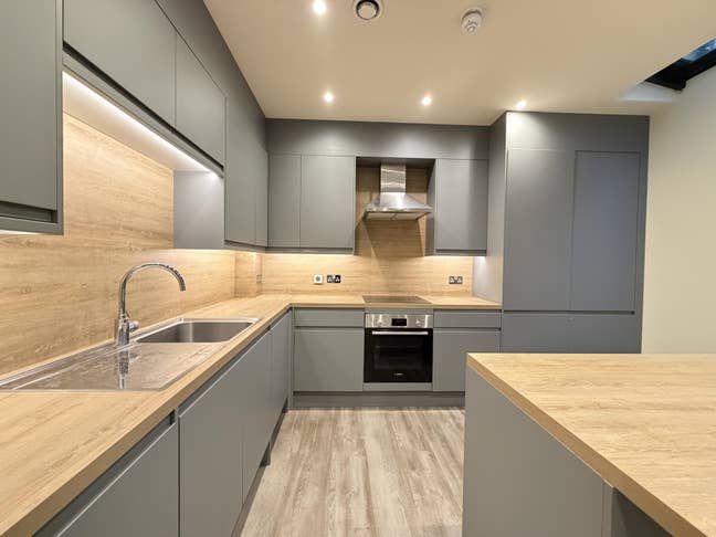 Modern 2 bedroom House - Archway N19 Main Photo