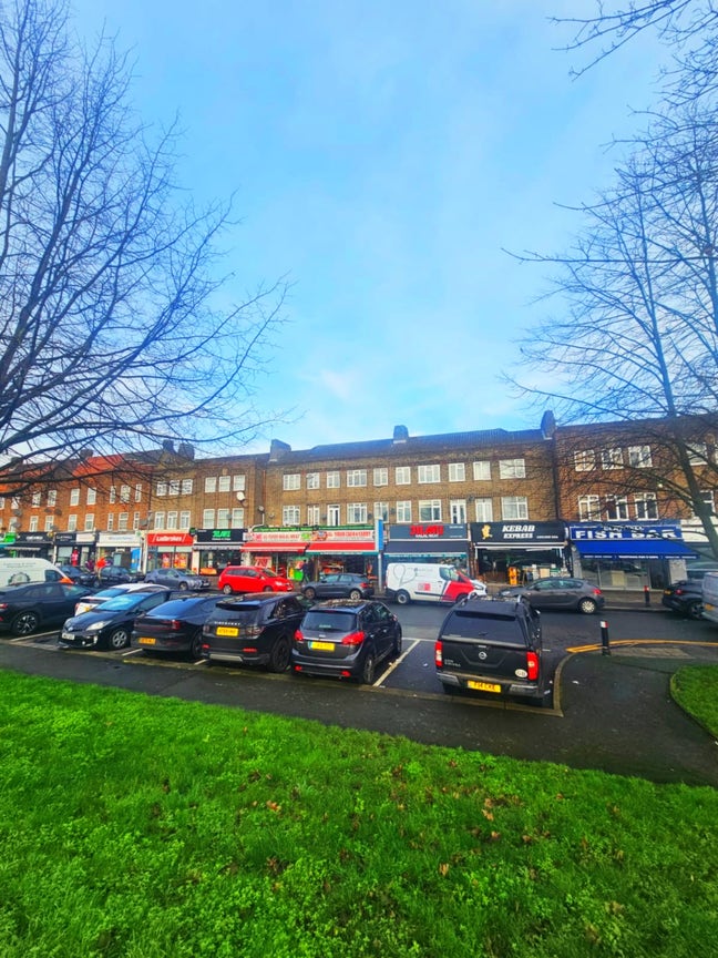 Double Room Near Gaints Hill Station Main Photo