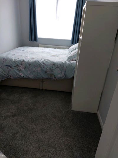 Room available newly decorated  Main Photo