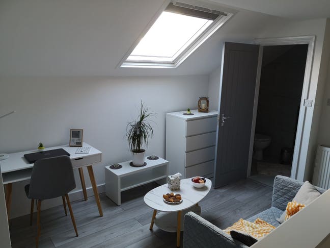 Self-Contained Attic Room with Private Kitchenette Main Photo