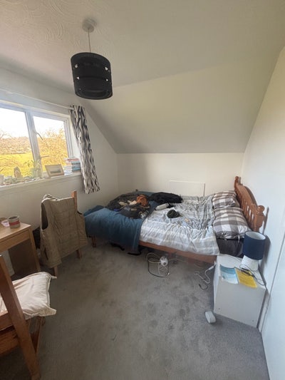 Spare room to rent in a nice house!  Main Photo