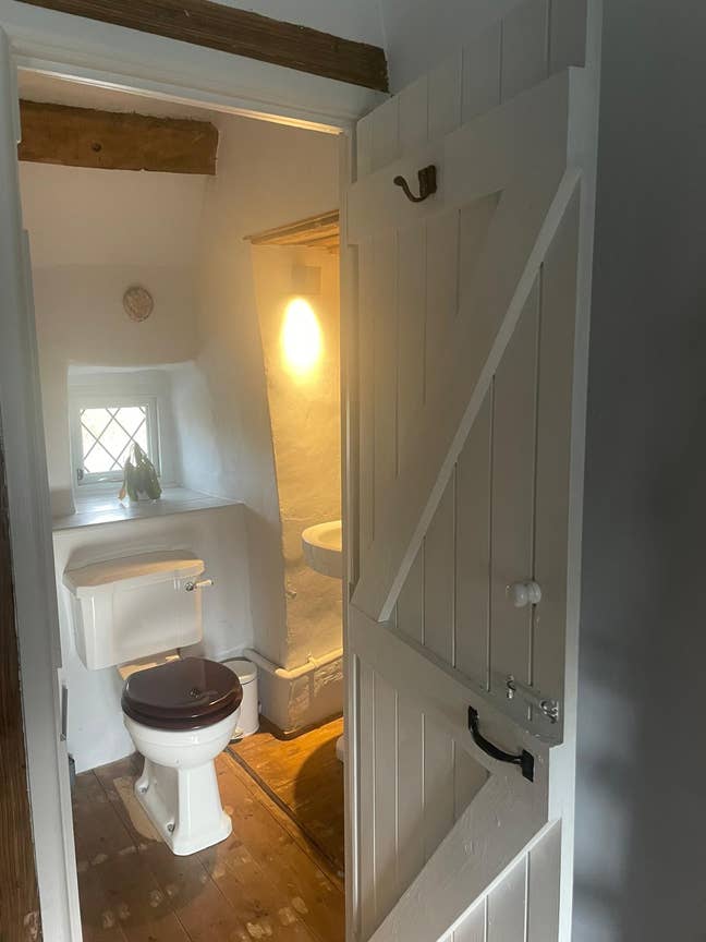 Double ensuite in charming cottage  Main Photo