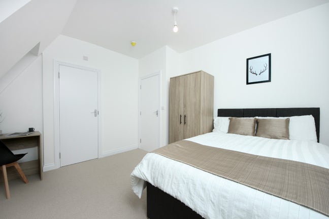 Two en suite rooms and other rooms in new home.  Main Photo