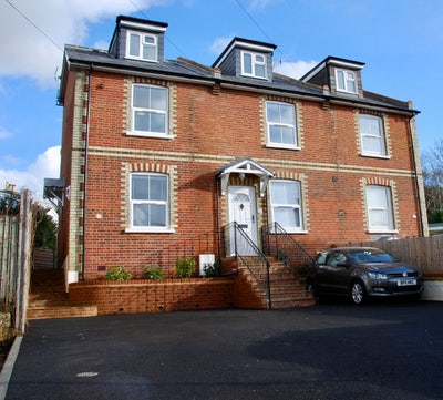 Beautiful double room, all bills, cleaner Main Photo