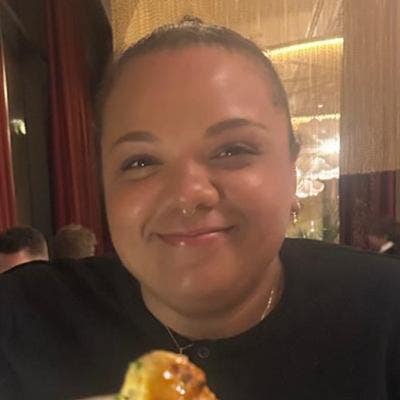 Professional Female Seeking Room – South Wales Main Photo