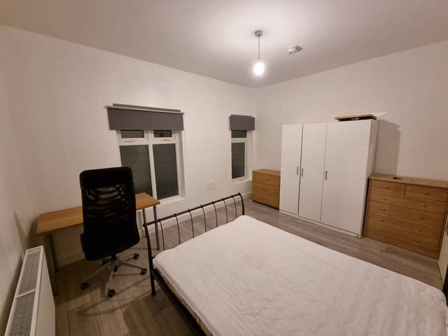 Double room to Let near UoM & hospital  Main Photo