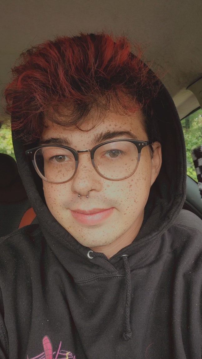 Looking for a room Main Photo