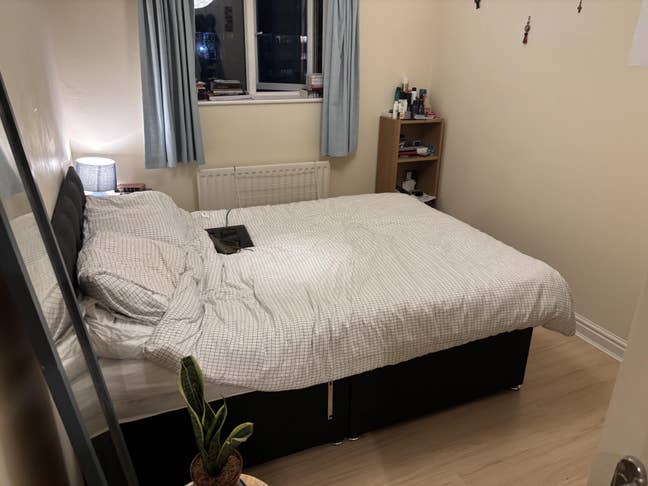 Double Bedroom available - 2 bed in Fallowfield  Main Photo