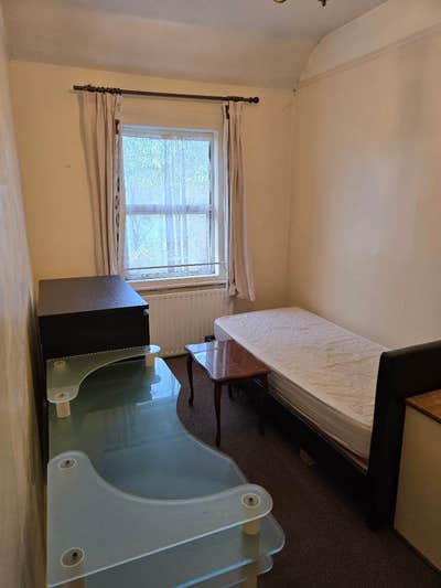Single Room Harrow (Preston) Main Photo