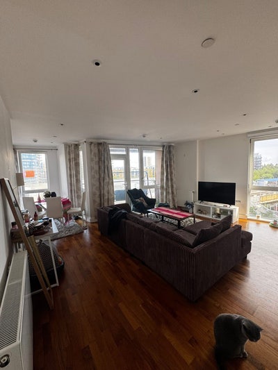 Room Available in a Bright, Cosy 3 Bed Apartment Main Photo