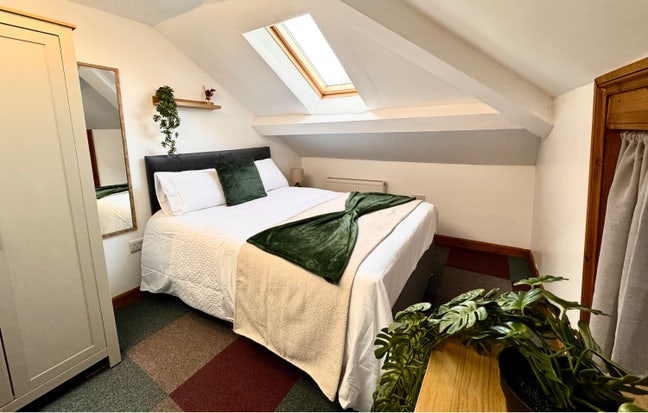 Best value Double near City-Bills + cleaning inc.  Main Photo