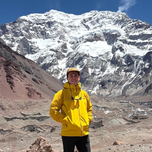 NHS physiotherapist returning from travelling... Main Photo