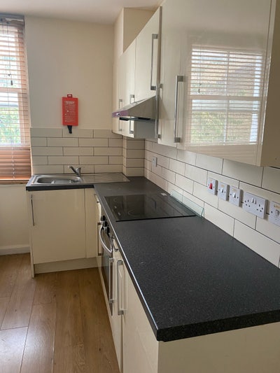 Beautiful studio flat for rent Main Photo