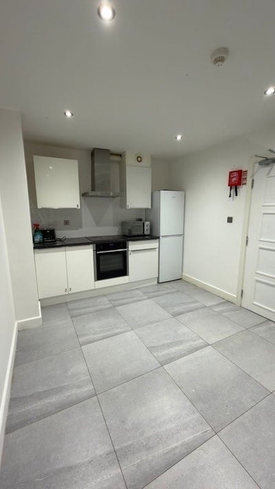 ✨🏡 Studio Flat to Let in/ Harrow Main Photo