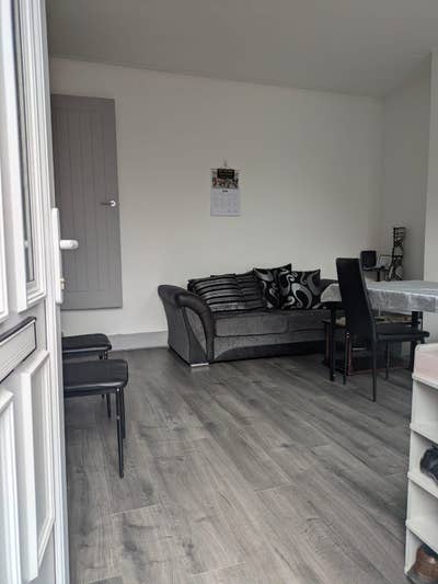 1 bed terraced house in LS11 Main Photo