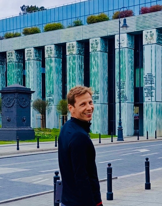 Professional between two countries  Main Photo