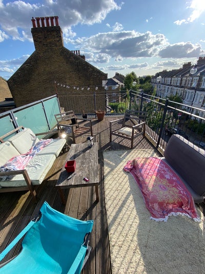 Double 11’ x 8’3” room available now Main Photo