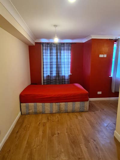 Spacious Double with Own Bathroom in Canary Wharf  Main Photo