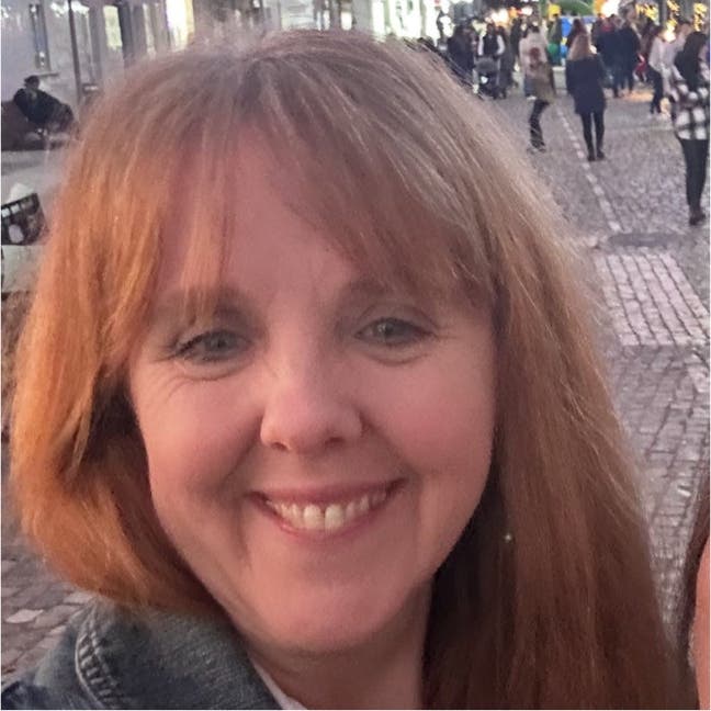 Hi I’m a professional woman who is responsi... Main Photo