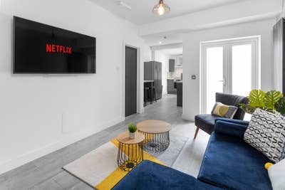 Super Modern Professional Home Main Photo