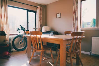 Double room in a 2 bed cottage Main Photo