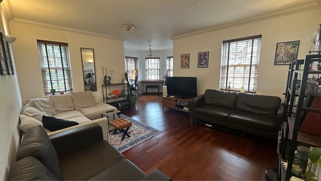 Double Room with En-Suite and Parking - social Main Photo