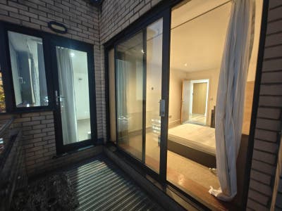 / 3 Rooms in Green Street – Available NOW! / Main Photo