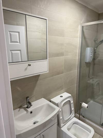 Brand New Furnished Studio Flat | &pound;950 pcm Main Photo