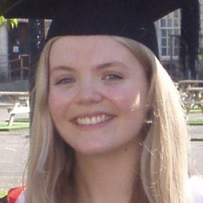 Student Female seeks a short term let Main Photo