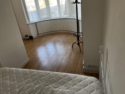 Double bedroom Main Photo