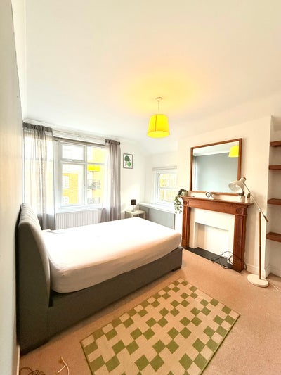 1 Large Double Bedroom |NW2|available to all  Main Photo