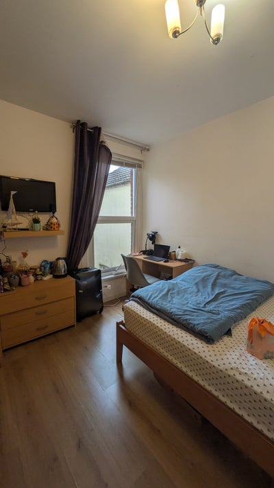 Replacement tenant for Large double bed room  Main Photo