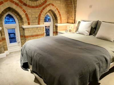 Double Room in Chertsey - Weekly Lets Main Photo