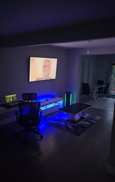 Lovely Double Room Available. Collier Row 🌟 Main Photo