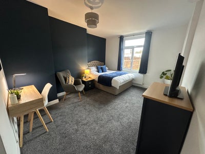 Spacious Double En-suite Rooms - Bills included! Main Photo