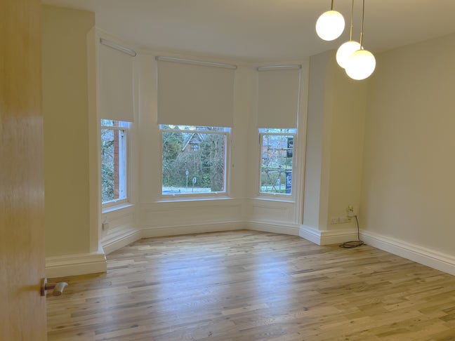 SPACIOUS Victorian 2 bed Apartment in Sefton Park Main Photo