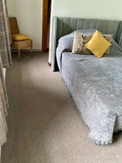 Large Double Room  Main Photo