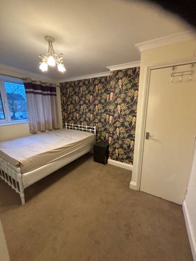 Double Room in Cheshunt - Bills Inc - Ready now!  Main Photo