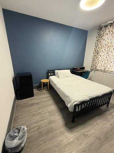 5 Luxury Rooms for Rent at  Barking,   IG11  Main Photo