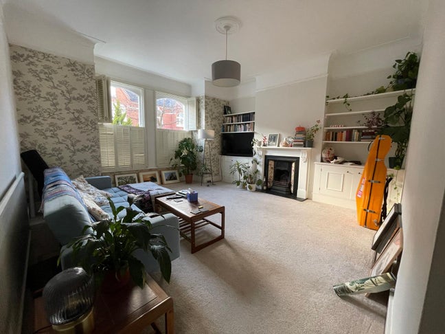 Room in Tooting Garden Flat Main Photo