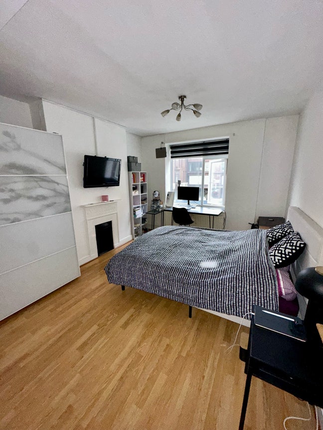 Large Double Room in a 2-Bed Flat – Marylebone  Main Photo