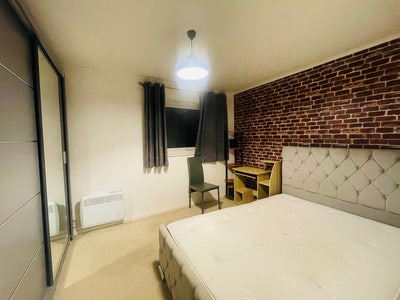 Furnished Double room Main Photo