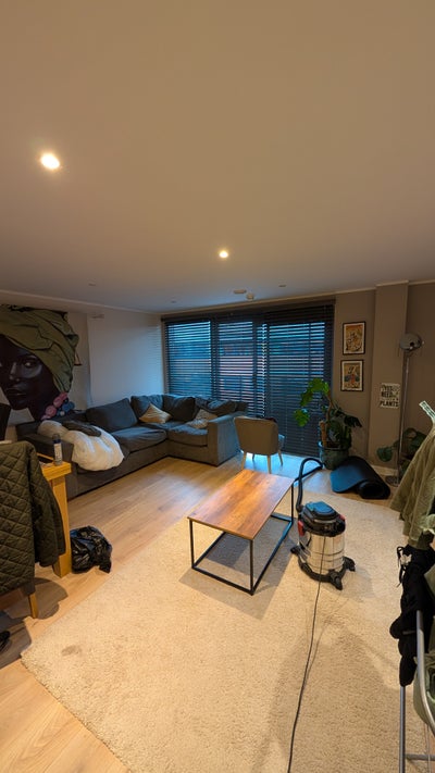 Room to rent-Sharee Flat - Paramount apartments  Main Photo