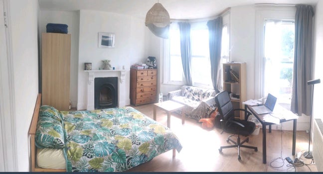 Giant King-Size Double Room (April to August) Main Photo