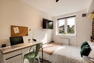 All New Student House Main Photo