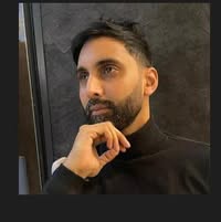 Professional Entrepreneur Looking for En-Suite Main Photo