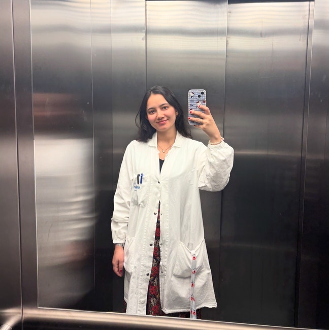 Looking for a room Main Photo