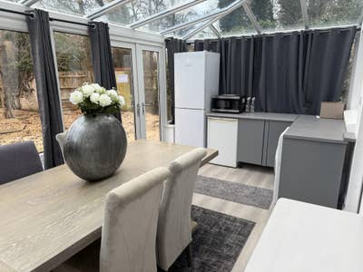 2  double Rooms in Witney available  from 895 Main Photo