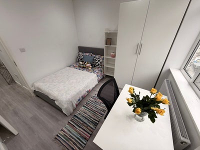 Last minute-MOVE TODAY-All incl-1m to Angel tube  Main Photo