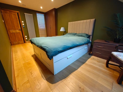 Large loft double bedroom with ensuite wetroom Main Photo